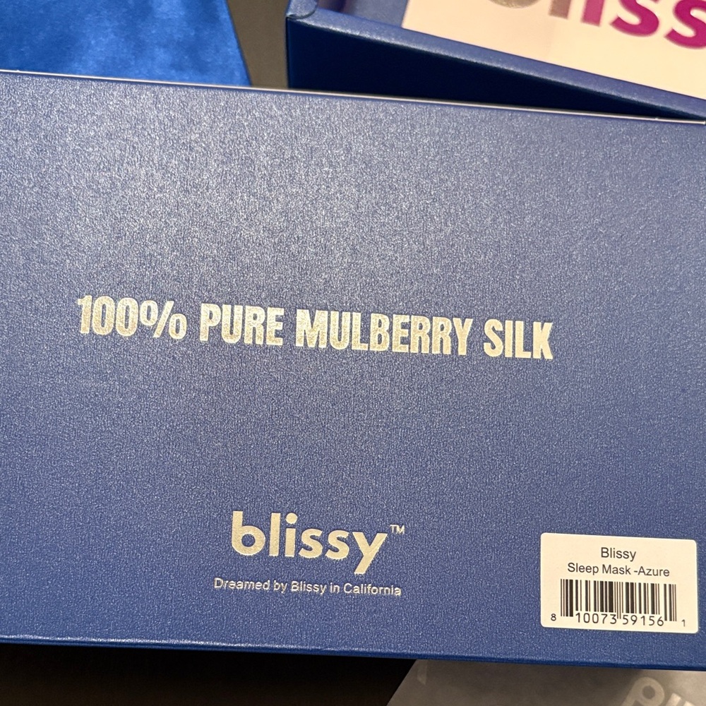 Blissy - Silk Sleep Mask - Picture 6 of 6